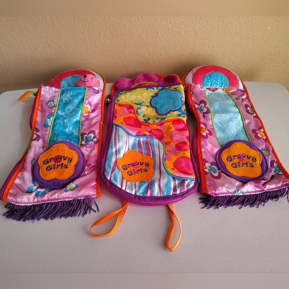 Manhattan Toys Groovy Girls Lot Of 3  Doll Sized Sleeping Bags-Pretend Play - Picture 1 of 5